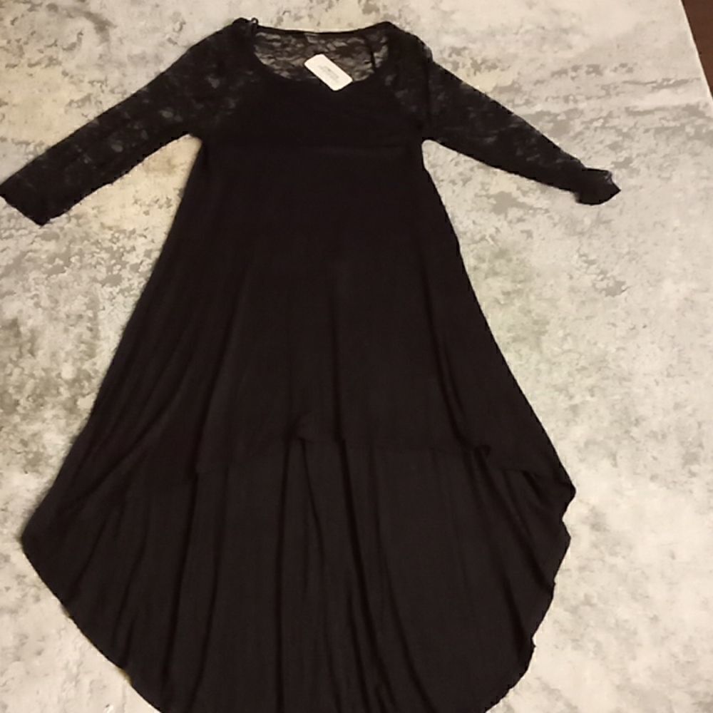 Forever21 high low dress with lace sleeves very cute